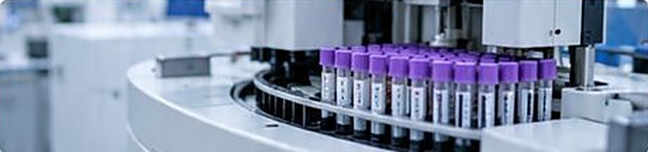 Automated laboratory analyzer with sample tubes